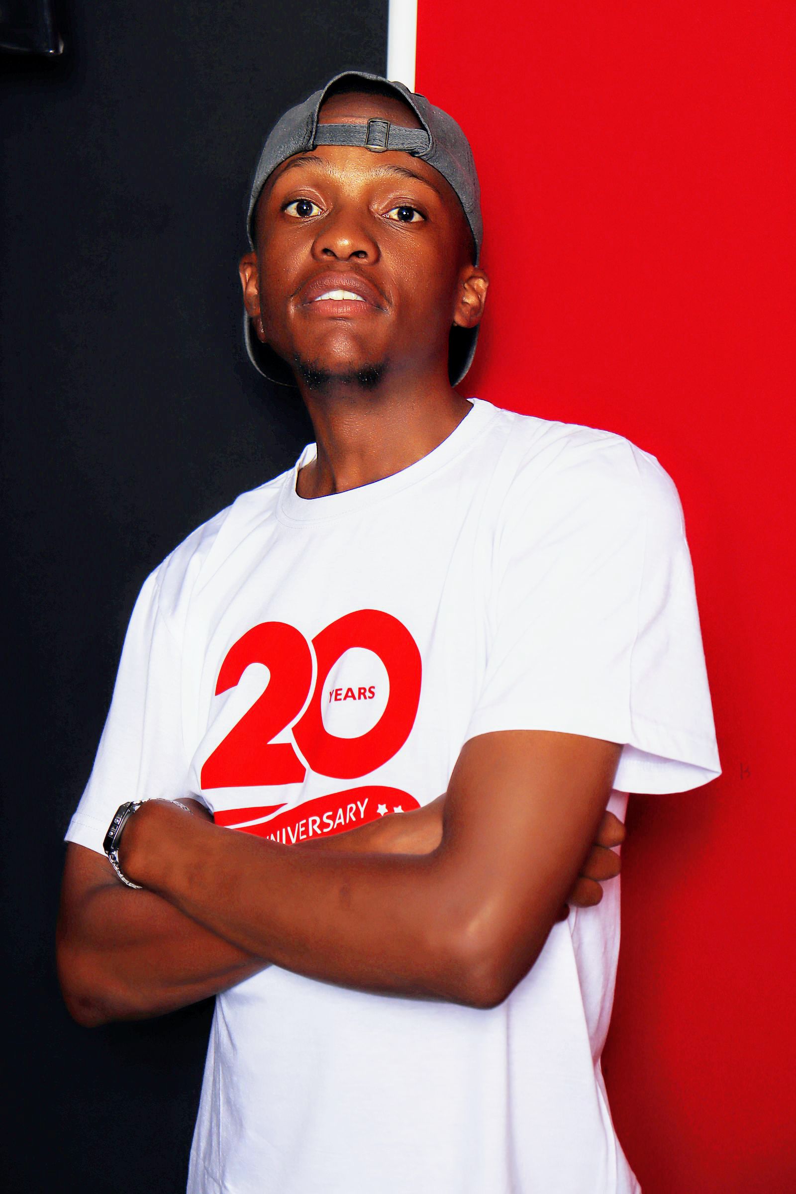 THETHA FM 100.6